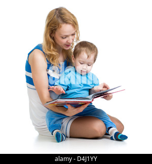 Carino capretto felice la lettura di un libro Foto Stock