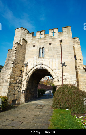 Arco Pottergate una porta medievale Lincoln Lincolnshire Inghilterra Foto Stock