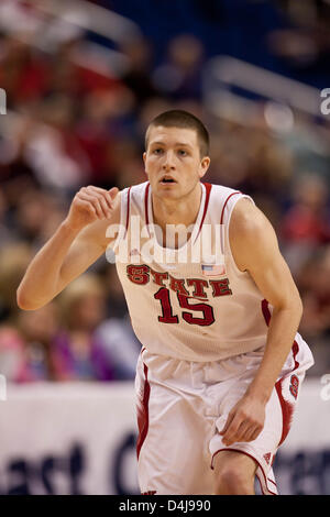 Marzo 14, 2013 - Greensboro, Nord Carolina, Stati Uniti d'America - 14 Marzo 2013: North Carolina State avanti Scott Wood (15) La Corte durante il Virginia Tech vs North Carolina State game al 2013 ACC di pallacanestro degli uomini nel torneo di Greensboro, NC a Greensboro Coliseum il 14 marzo 2013. North Carolina State sconfitte Virginia Tech 80-63. Foto Stock