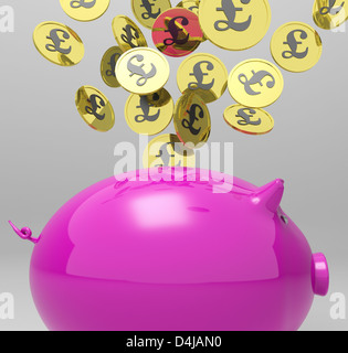 Monete di entrare Piggybank mostra la Gran Bretagna investimenti e risparmi Foto Stock