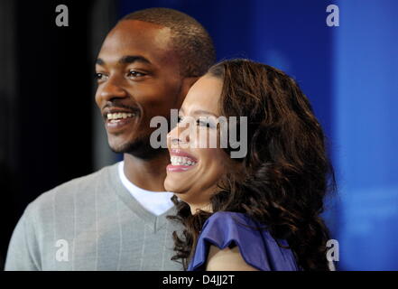 Noi attore Anthony Mackie e attrice Antonique Smith pone durante la chiamata di foto del film ?famigerato? Al 59° Festival Internazionale del Cinema di Berlino a Berlino, Germania, 11 febbraio 2009. Il film è tra i 18 film in lizza per l'argento e l'Orso d'oro premi al Berlinale 59a. I vincitori saranno annunciati il 14 febbraio. Foto: Joerg Carstensen Foto Stock