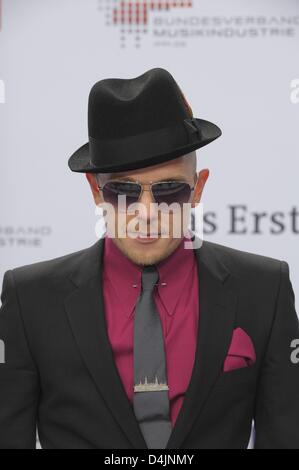 Musicista Jan arriva ritardo per il ?Echo Music Award 2009? In corrispondenza di O2 World di Berlino, Germania, 21 febbraio 2009. Il ?Echo 2009? È stato aggiudicato in 27 categorie e trasmessa dal vivo in televisione tedesca ARD. Foto: Soeren Stache Foto Stock