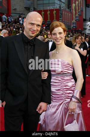 Direttore tedesco Jochen Alexander Freydank e attrice Julia Jager arrivare sul tappeto rosso per la 81st Academy Awards il Kodak Theatre di Hollywood, in California, Stati Uniti d'America, 22 febbraio 2009. Freydank ha vinto l'Oscar per il miglior live action short film per il suo film Spielzeugland ?? (?Toyland?). L'Academy Awards, popolarmente noto come Oscar, onore eccellenza nel cinema. Foto: Hubert Foto Stock