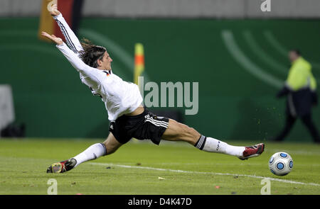 Germania?s Mario Gomez visto in azione durante il gruppo 4 di Coppa del Mondo Germania qualificatore vs Liechtenstein a Zentralstadion di Lipsia, Germania, 28 marzo 2009. Foto: Achim Scheidemann Foto Stock