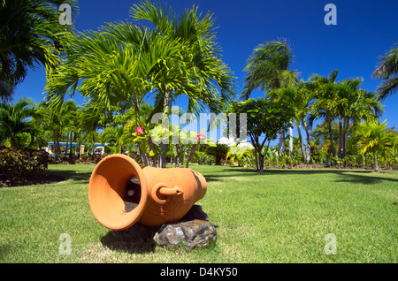 Giardino di Pietra con percorso di erba Foto Stock