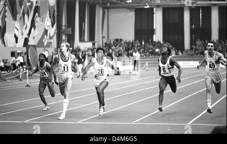 Indoor Athletics mens 60 metri a RAF Cosford atletica 26/1/1985 Foto Stock