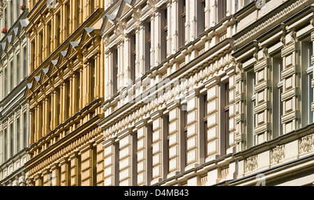 Berlino, Germania, la facciata di una casa nel verde attualmente, Prenzlauer Berg Foto Stock