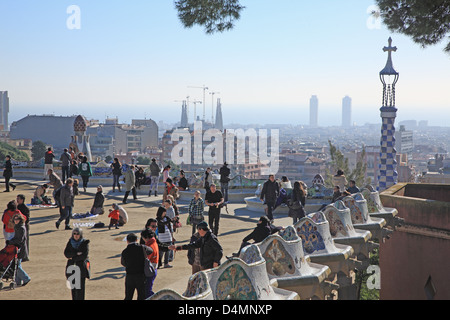 In Spagna, in Catalogna, una vista su Barcellona dal Parco Güell Foto Stock