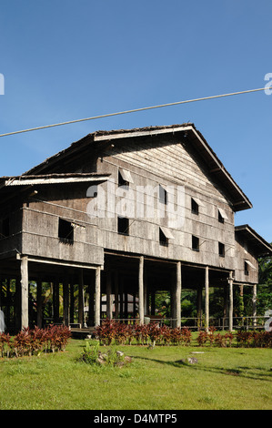 Melanau Longhouse o Casa di Tall in legno al Sarawak Centro Culturale Kuching Sarawak Borneo Malesia Foto Stock