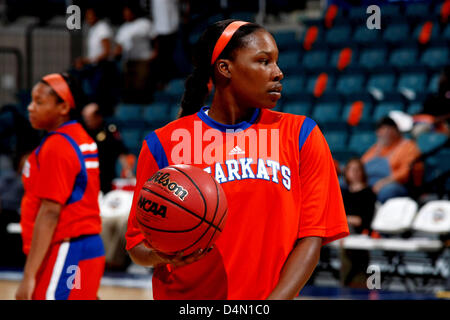 Marzo 16, 2013 - Katy, in Texas, Stati Uniti d'America - MAR 16 2013: Sam Houston membro avanti Sequeena Thomas #30 prima della conferenza del Southland torneo di basket campionato di gioco tra Sam Houston Stato e Oral Roberts University da Leonard E. Merrell Center di Katy, TX. Foto Stock