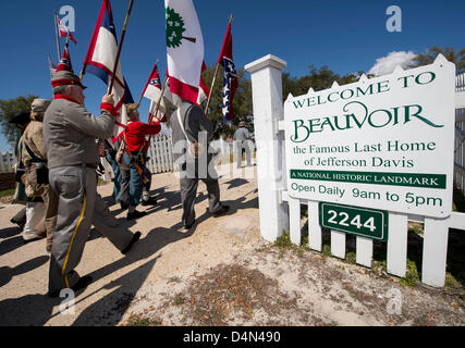 Marzo 16, 2013 - Biloxi MS, noi - i figli di veterani confederati rally in occasione del centocinquantesimo anniversario della causa del sud dell'indipendenza e la dedizione di Jefferson Davis Presidential Library a Beauvoir.(Immagine di credito: © Brian Cahn/ZUMAPRESS.com) Foto Stock