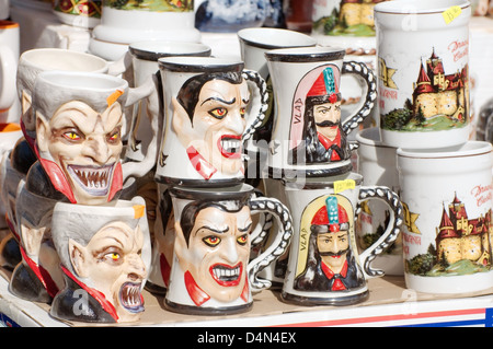 Tazza Souvenir Vlad Drakula, Transilvania, Brașov, Romania Foto Stock