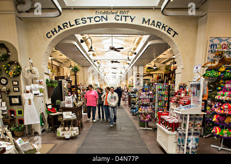 Charleston storica città mercato su Market Street a Charleston, Sc. Foto Stock