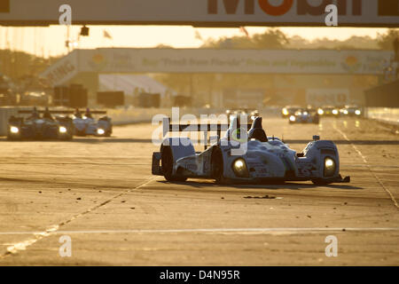 Marzo 16, 2013 - Sebring, Florida, Stati Uniti - ALMS Round 1 12 Ore Sebring,Sebring,FL, 13-16 marzo 2013, Bruno Junquiera, ALEX POPOW, , RSR Racing Oreca FLM09 (credito Immagine: © Ron Bijlsma/ZUMAPRESS.com) Foto Stock