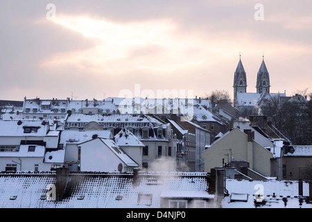 Città vecchia di Wiesbaden in inverno, Hesse, Germania Foto Stock