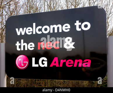 Firmare all'entrata per il centro espositivo NEC e LG Arena di Birmingham West Midlands, Regno Unito Foto Stock