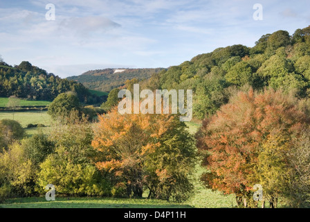 Il Cavallo Bianco di Kilburn in autunno Foto Stock