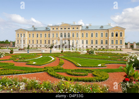 Rundale Palace e giardini, vicino Bauska, Lettonia Foto Stock