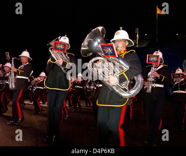 Brass Band suona al tatuaggio militare Foto Stock