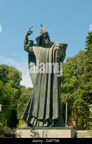 Statua del Vescovo di Nin, Split, Croazia Foto Stock