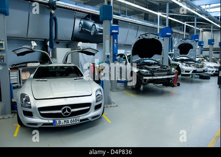 Affalterbach, Germania, la Mercedes-AMG Workshop Foto Stock