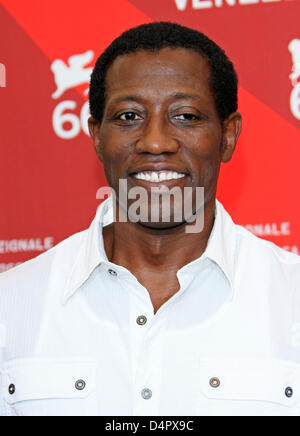 Noi attore Wesley Snipes pone una foto chiamata sul suo film ?Brooklyn?s finest? Al sessantesimo Venice International Film Festival di Venezia, Italia, 08 settembre 2009. Il film corre fuori concorso al festival in esecuzione dal 02 al 12 settembre 2009. Foto: Hubert Boesl Foto Stock