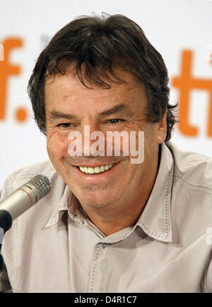 Regista irlandese Neil Jordan partecipa alla conferenza stampa per il film "Ondine? Durante la trentaquattresima edizione annuale di Toronto International Film Festival di Toronto, Canada, 15 settembre 2009. Foto: Hubert Boesl Foto Stock