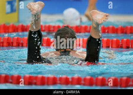 Stati Uniti d'America?s Michael Phelps dopo la 200m Freestyle semi-finale a i Campionati del Mondo di nuoto FINA a Roma, Italia, 27 luglio 2009. Foto: Bernd Thissen Foto Stock