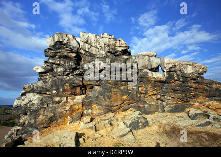 Il Mittelsteine vicino Weddersleben, parte dell'Teufelsmauer / Muri del Diavolo, roccia arenaria formazione nel Harz, Germania Foto Stock