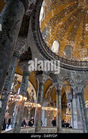 Hagia Sophia, è un ex ortodossi basilica patriarcale, più tardi una moschea, e ora un museo ad Istanbul in Turchia. Foto Stock