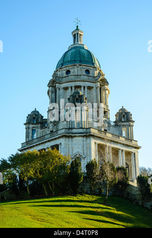 La Ashton Memorial nel Parco di Williamson Lancaster, Lancashire, Inghilterra, costruito tra il 1906-09 per la progettazione di Sir John Belcher. Foto Stock