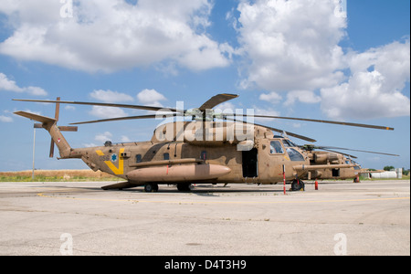 Un Sikorsky CH-53 Yasur 2025 Versione aggiornata della forza aerea israeliana, Tel Nof Air Base, Israele. Foto Stock