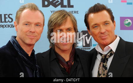 La band britannica Spandau Ballet arriva per gli MTV Europe Music Awards alla O2 World di Berlino, Germania, 05 novembre 2009. MTV ha scelto Berlino per la cerimonia come l'anno 2009 segna il ventesimo anniversario della caduta del muro di Berlino. Foto: Soeren Stache Foto Stock