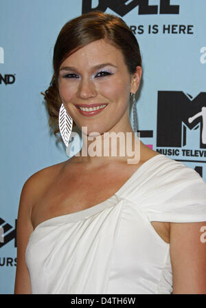 Cantante britannico Joss Stone pone presso la sala stampa a MTV Europe Music Awards alla O2 World di Berlino, Germania, 05 novembre 2009. MTV ha scelto Berlino per la cerimonia come l'anno 2009 segna il ventesimo anniversario della caduta del muro di Berlino. Foto: Hubert Boesl Foto Stock