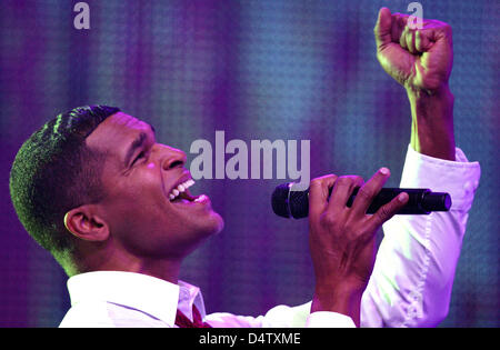 Jimmie Wilson come Barack Obama suona presso un'anteprima del musical "Speranza" a Offenbach, Germania, 19 novembre 2009. Il musical ritrae Obama la storia e gli avvenimenti sociali e di avvenimenti in una comunità multiculturale in Chicago. "Speranza" si premiere a Francoforte sul Meno il 17 gennaio 2010. Foto: Marius Becker Foto Stock