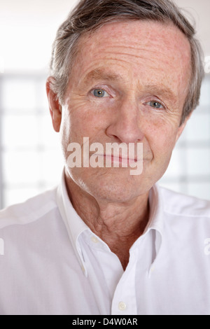 Close up uomo vecchio volto sorridente Foto Stock