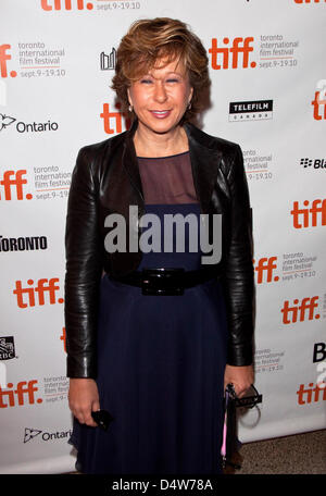 Noi attrice Yeardley Smith assiste la premiere del 'Che cosa è errato con la Virginia?" durante il 2010 Toronto International Film Festival a Elgin Theatre di Toronto, Canada, 15 settembre 2010. Foto: Hubert Boesl Foto Stock