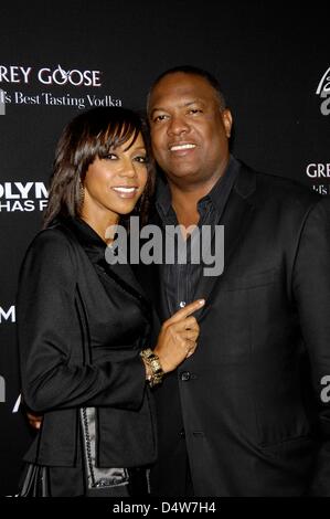 Holly Robinson Peete, Rodney Peete presso gli arrivi per Olympus è scesa Premiere, Glossari Affini cupola al Arclight Hollywood, Los Angeles, CA Marzo 18, 2013. Foto Da: Michael Germana/Everett Collection Foto Stock