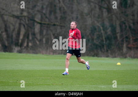 Cardiff, Galles, UK. Xix Marzo 2013. Craig Bellamy durante un Galles squadra di calcio sessione di formazione presso la Vale Hotel vicino a Cardiff in anticipo del loro gioco con la Scozia durante il fine settimana. Credito: Phil Rees / Alamy Live News Foto Stock