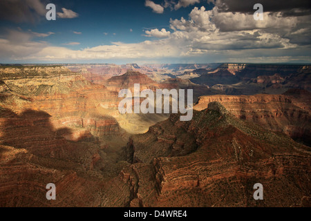 Vista aerea del Grand Canyon, Arizona, Stati Uniti. Preso da un elicottero che vola dal North Rim al bordo sud guardando verso est. Foto Stock