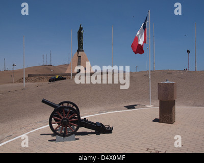 Memoriale per il cileno la vittoria nella battaglia di El Morro nella Guerra del Pacifico. Si trova sulla cima di El Morro affacciato ad Arica Foto Stock