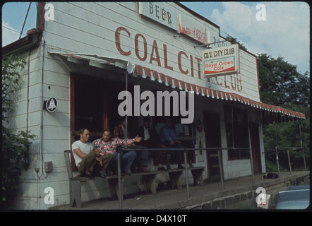 Il carbone City Club nella città di carbone, West Virginia, una parte di Beckley tutti gli uomini sono il carbone minatori 06/1974 Foto Stock