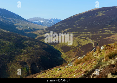 Scar dirupi, Vela e anguilla dalla rupe alta Moss, Outerside. Parco Nazionale del Distretto dei Laghi, Cumbria, England, Regno Unito, Europa. Foto Stock