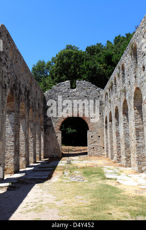 Rovine della grande basilica, antica Butrinto, Sito Patrimonio Mondiale dell'UNESCO, Butrinto Parco Nazionale, Saranda distretto, Alb meridionale Foto Stock