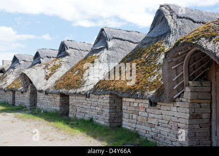 La ricostruzione di Eketorp II, un 5 al 7 secolo borgo murato. Un sito patrimonio mondiale dell'UNESCO. Oland, Svezia. Foto Stock