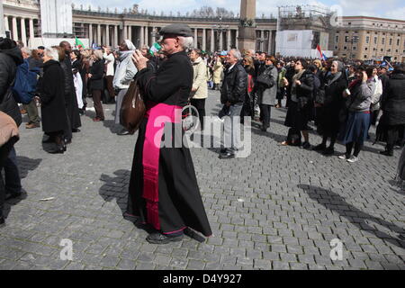 Vaticano, Roma, Italia. Xix Marzo 2013. Messa inaugurale del Papa Francesco in piazza San Pietro in Vaticano, Roma, Italia. Credito: Gari Wyn Williams / Alamy Live News Foto Stock