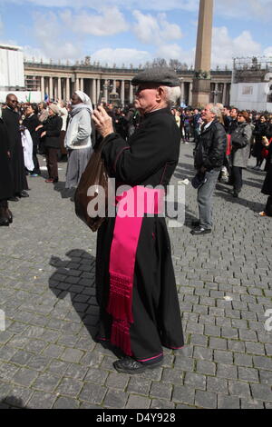 Vaticano, Roma, Italia. Xix Marzo 2013. Messa inaugurale del Papa Francesco in piazza San Pietro in Vaticano, Roma, Italia. Credito: Gari Wyn Williams / Alamy Live News Foto Stock