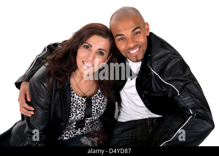 Multiculturale felice coppia sorridente. Donna matura con uomo giovane. Foto Stock