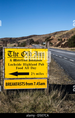 Vecchia Locanda segno a Carbost sull'Isola di Skye in Scozia. Foto Stock