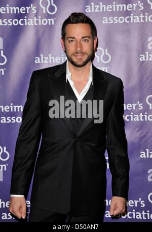 Los Angeles, California, USA. Xx Marzo 2013. Zachary Levi presso gli arrivi per la ventunesima edizione di una notte una sardi di Gala per il morbo di Alzheimer Association, il Beverly Hilton Hotel di Beverly Hills, CA, 20 marzo 2013. Foto di: Dee Cercone/Everett raccolta/dpa/Alamy Live News Foto Stock